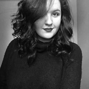 Meet your Posher, Larissa